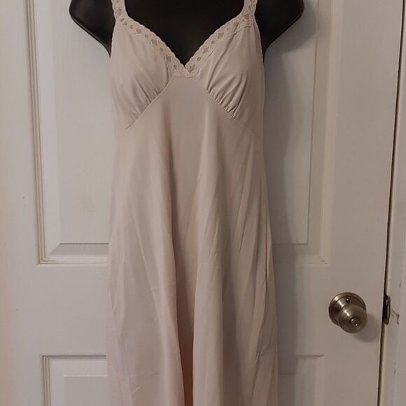 Adjustable Slip  - Picture 1 of 1
